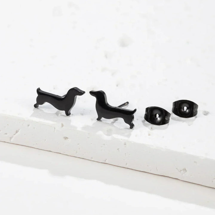 Brincos de cachorro salsicha em metal minimalista