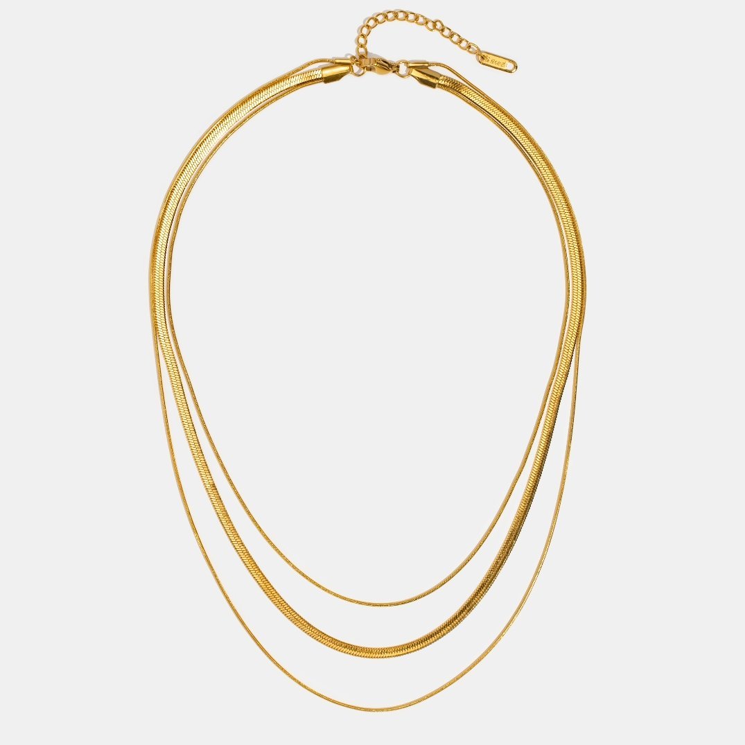 Colar em camadas dourado