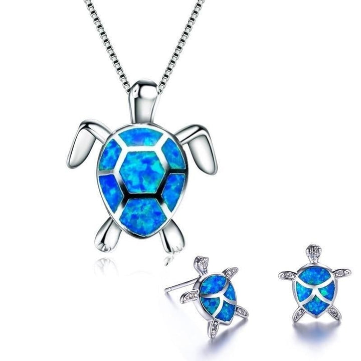 Conjunto de tartaruga do mar, colar e brincos em prata com opala